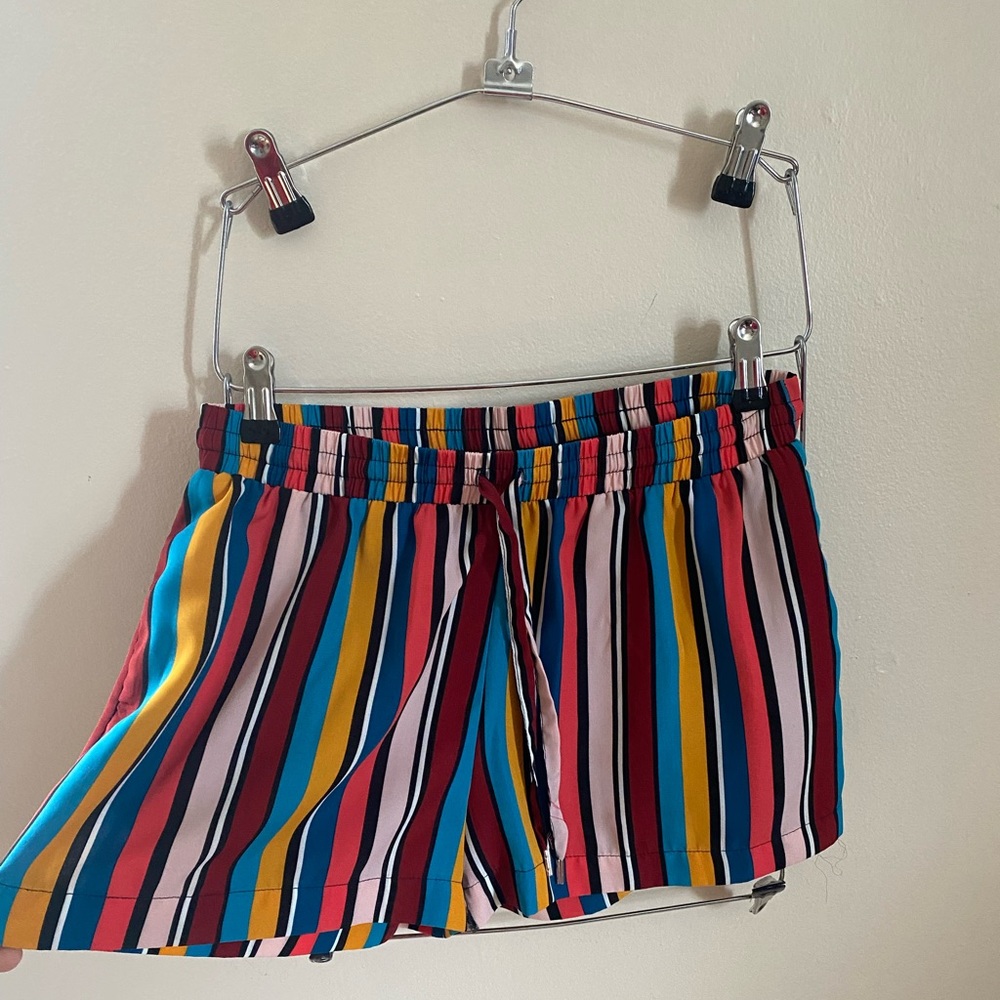 Colorful flowy shorts - Picture 4 of 4